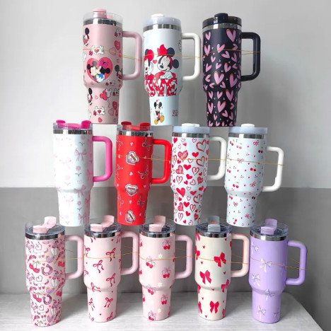 Gobelet isotherme à double paroi en acier inoxydable de 40 oz avec motif cœur rose pour la Saint-Valentin, tasse à café de voyage isolée avec poignée