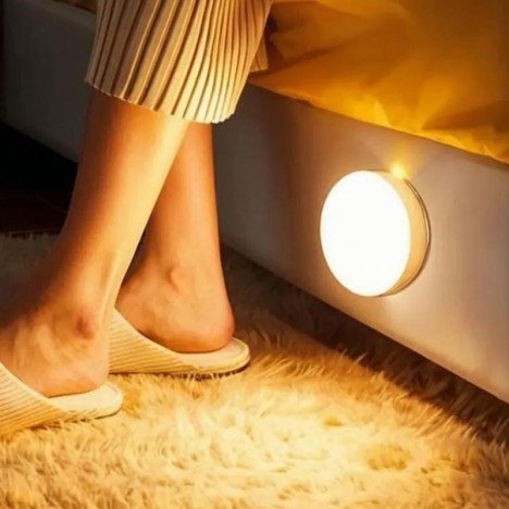 LED rechargeable sous les lumières de l'armoire capteur de mouvement enfichable veilleuse lampe intelligente escalier placard cuisine lumière chambre décor