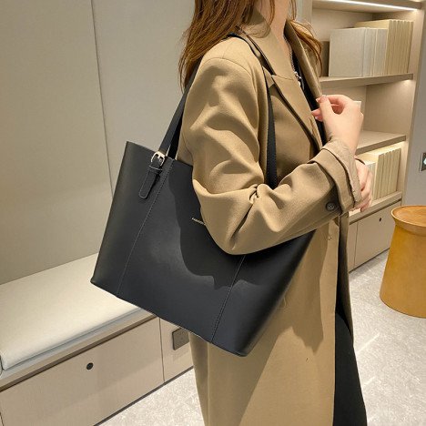 FOURNISSEUR CHINE nouveauté sacs de mode marque chaîne dorée en cuir Pu sacs à bandoulière dames à la mode sacs à main de luxe pour les femmes