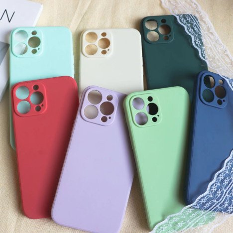 Coque de téléphone en  couleur tendance 2025 pour Toutes marque IPHONE TECKNO INFINIX MOQ:20 Prix 650 fcfa